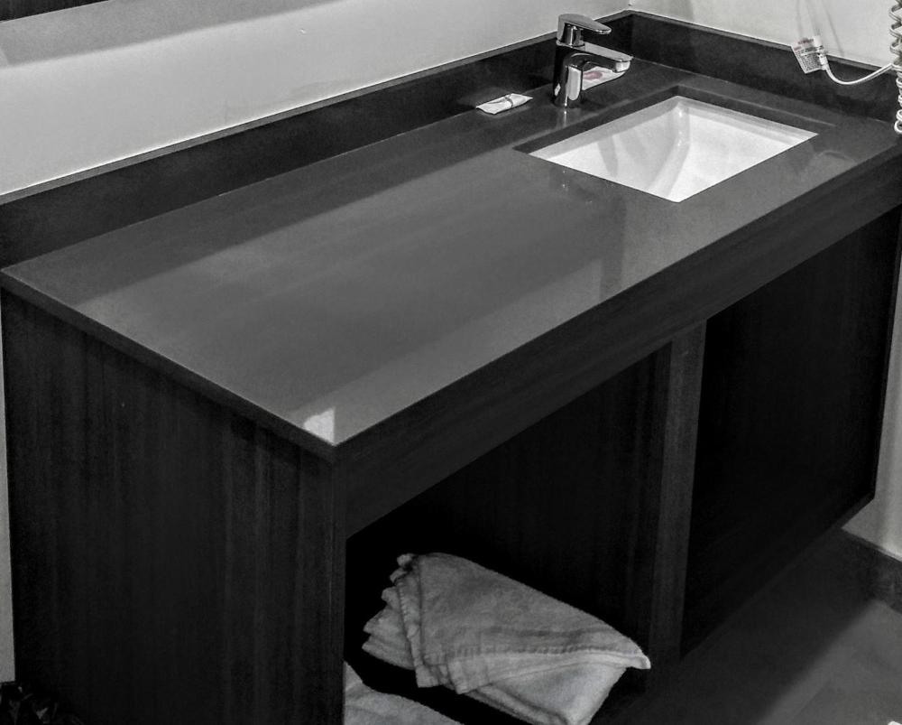 Deluxe Double or Twin Room interior